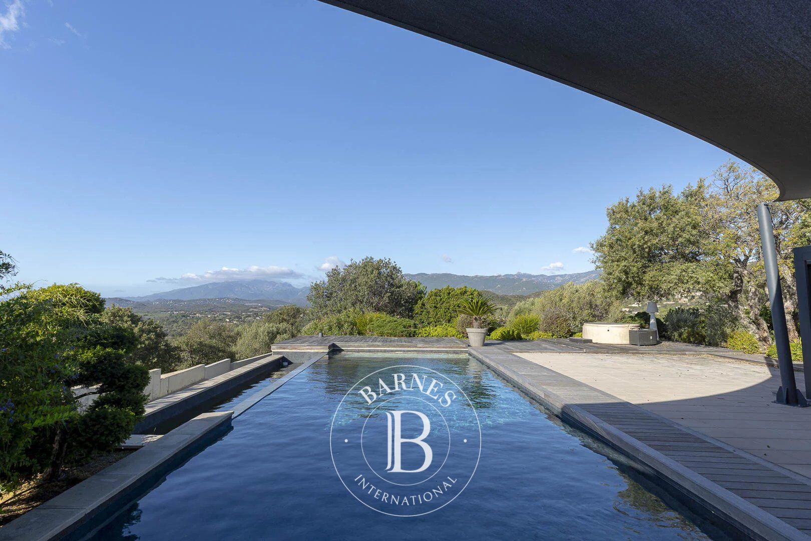 Villa Sainte-Lucie-de-Porto-Vecchio - picture 3