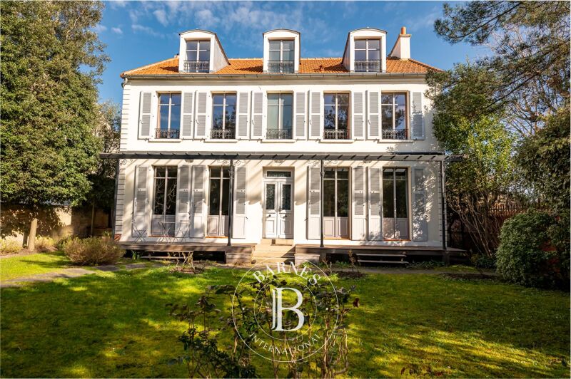 BOIS COLOMBES - CHARMING HOUSE - 5 BEDROOMS