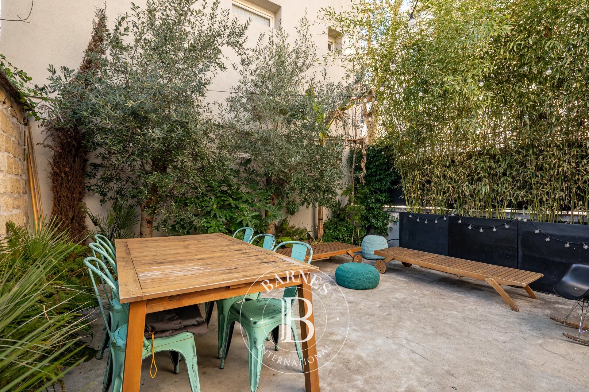 COURBEVOIE TOWN HOUSE WITH TERRACE - picture 2