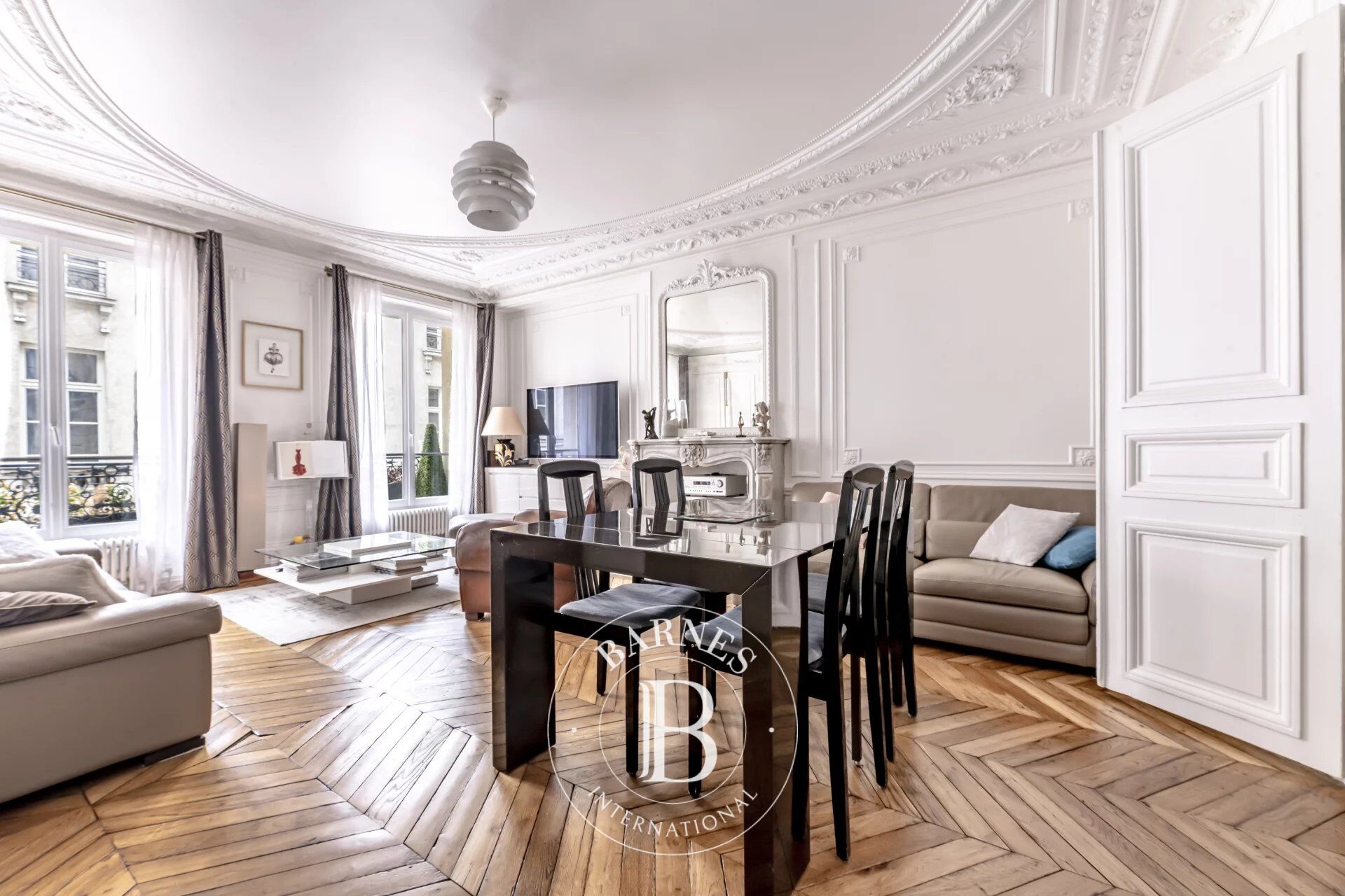 PARIS 9EME - CONDORCET/MAUBEUGE - ASCENSEUR - 3 CHAMBRES - BELLE RENOVATION - picture 2