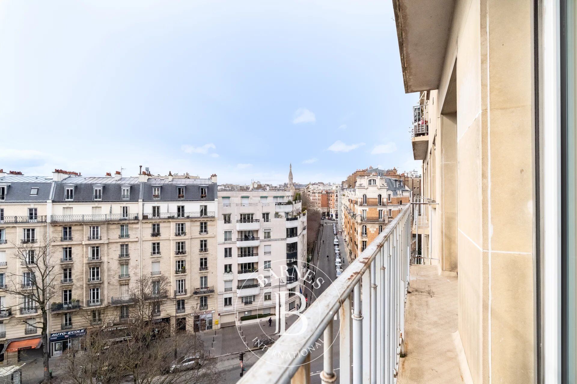 Paris 16 - Auteuil - Two bedrooms - Upper floor - picture 2