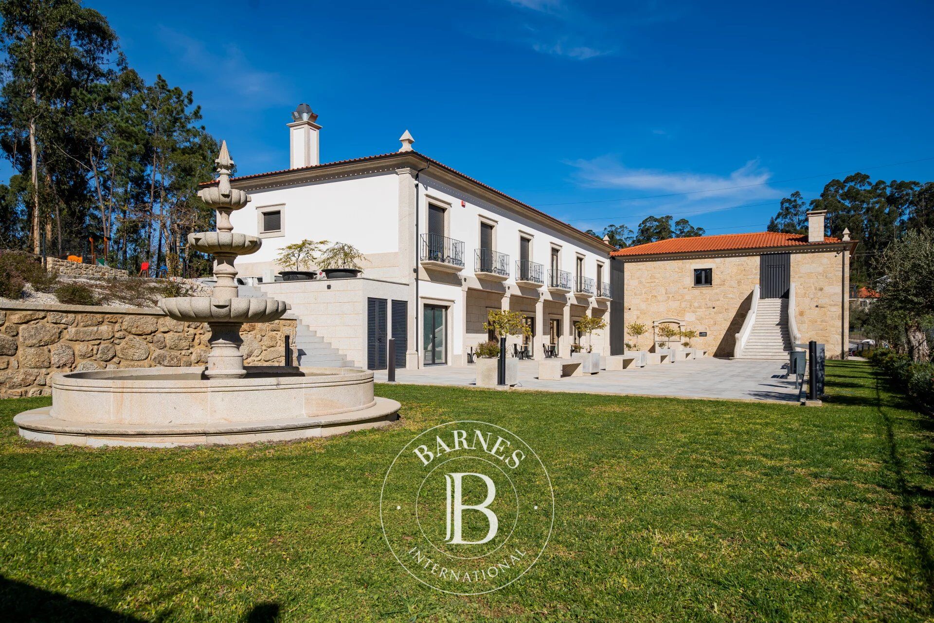 Propriété rurale prête à être exploitée en tant qu'hôtel rural de charme - picture 1