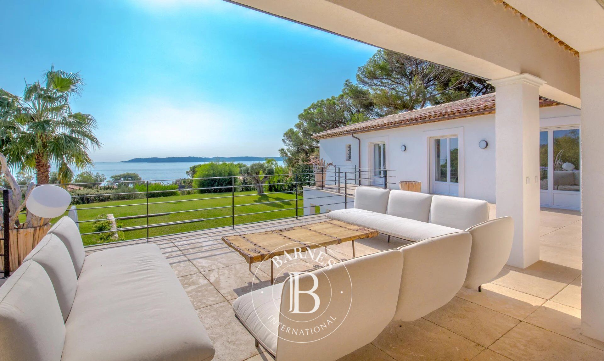 SAINT-MAXIME - VILLA - PISCINA - 7 CAMERE DA LETTO - VICINO AL CENTRO - picture 1