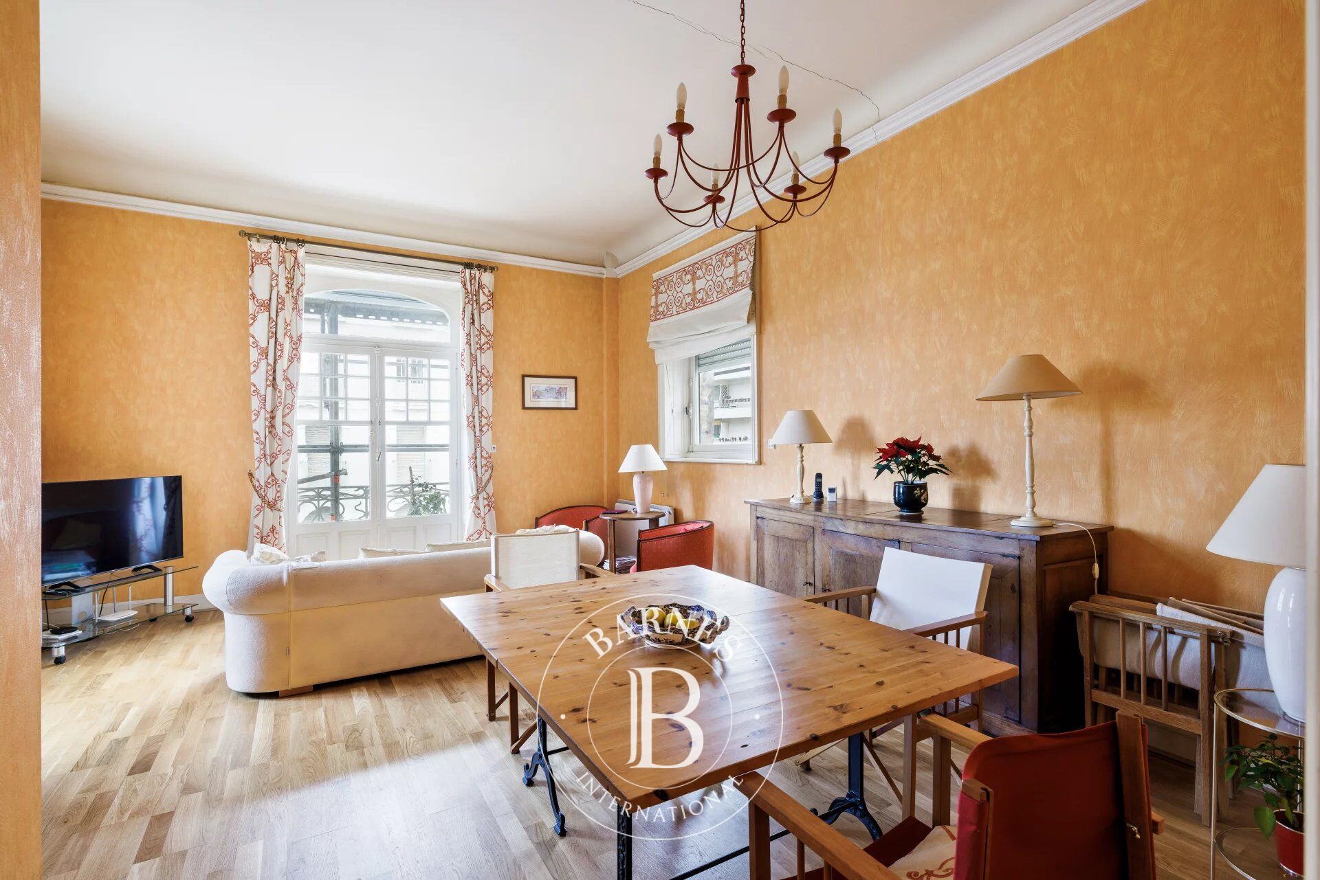 BIARRITZ SAINT-CHARLES, APPARTEMENT AVEC BALCON ET GARAGE - picture 3