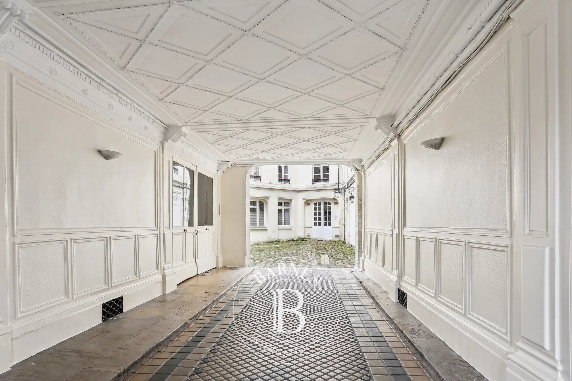 Versailles centre/Notre-Dame - 2-bed apartment - 18th-century building - picture 1