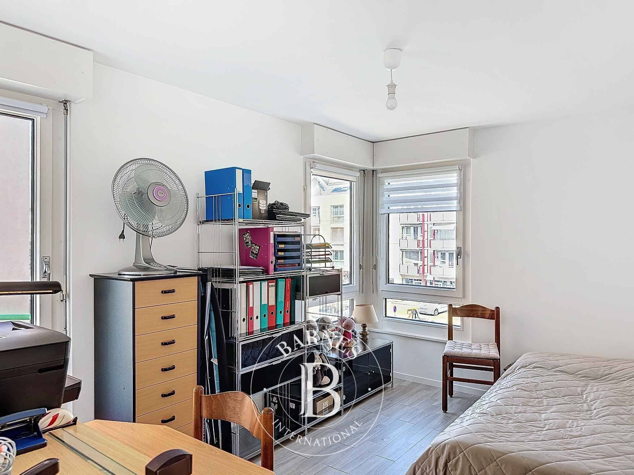 Daire Gland - picture 13