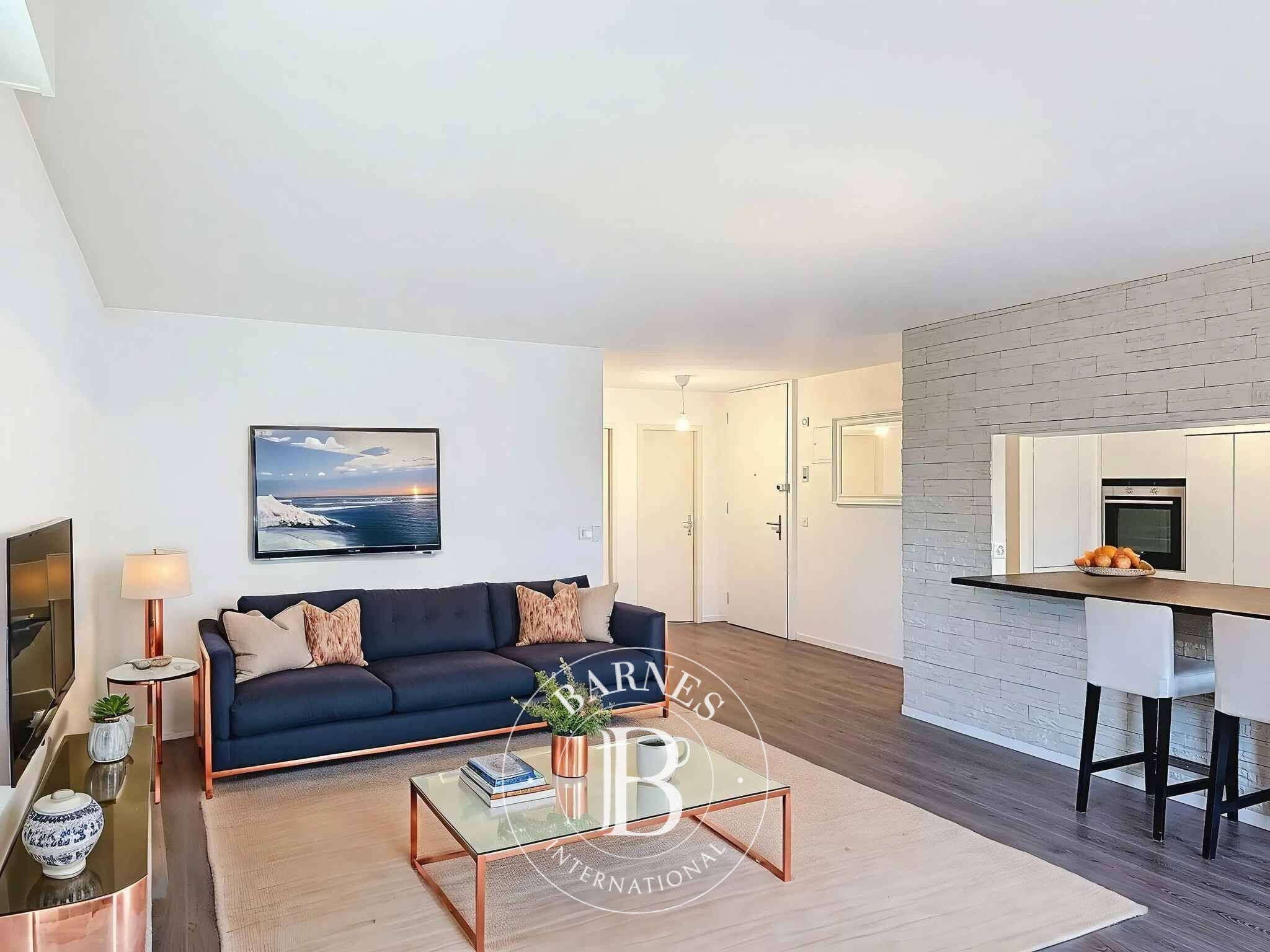 Daire Gland - picture 4