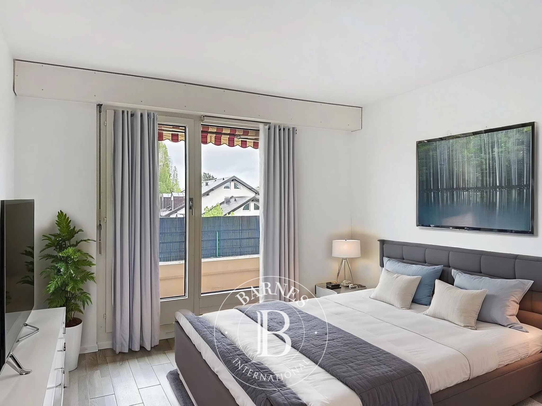 Daire Gland - picture 11