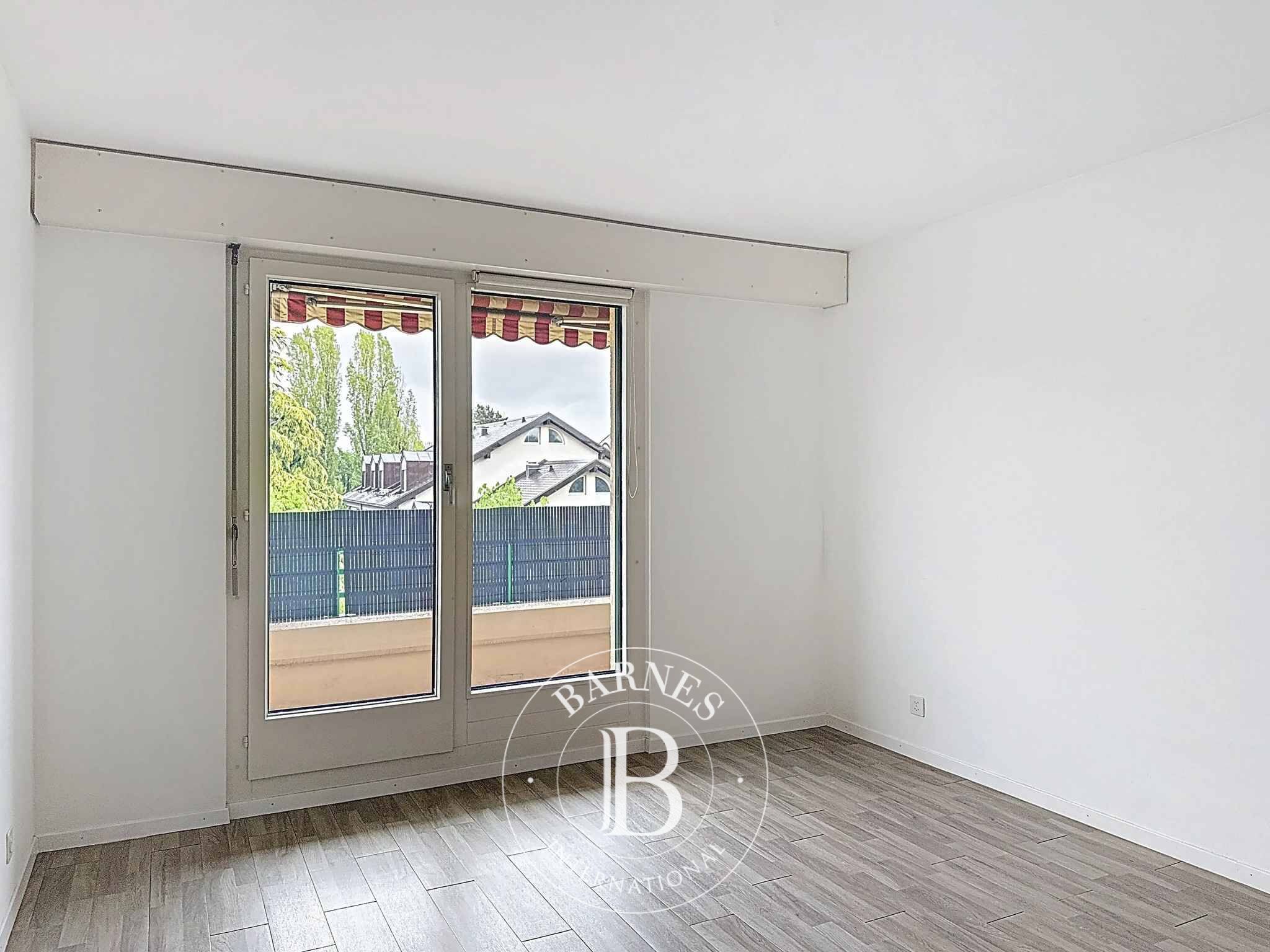 Daire Gland - picture 14