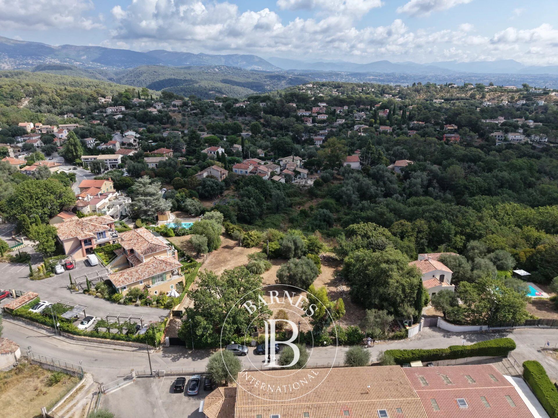 Arazi Roquefort-les-Pins - picture 12