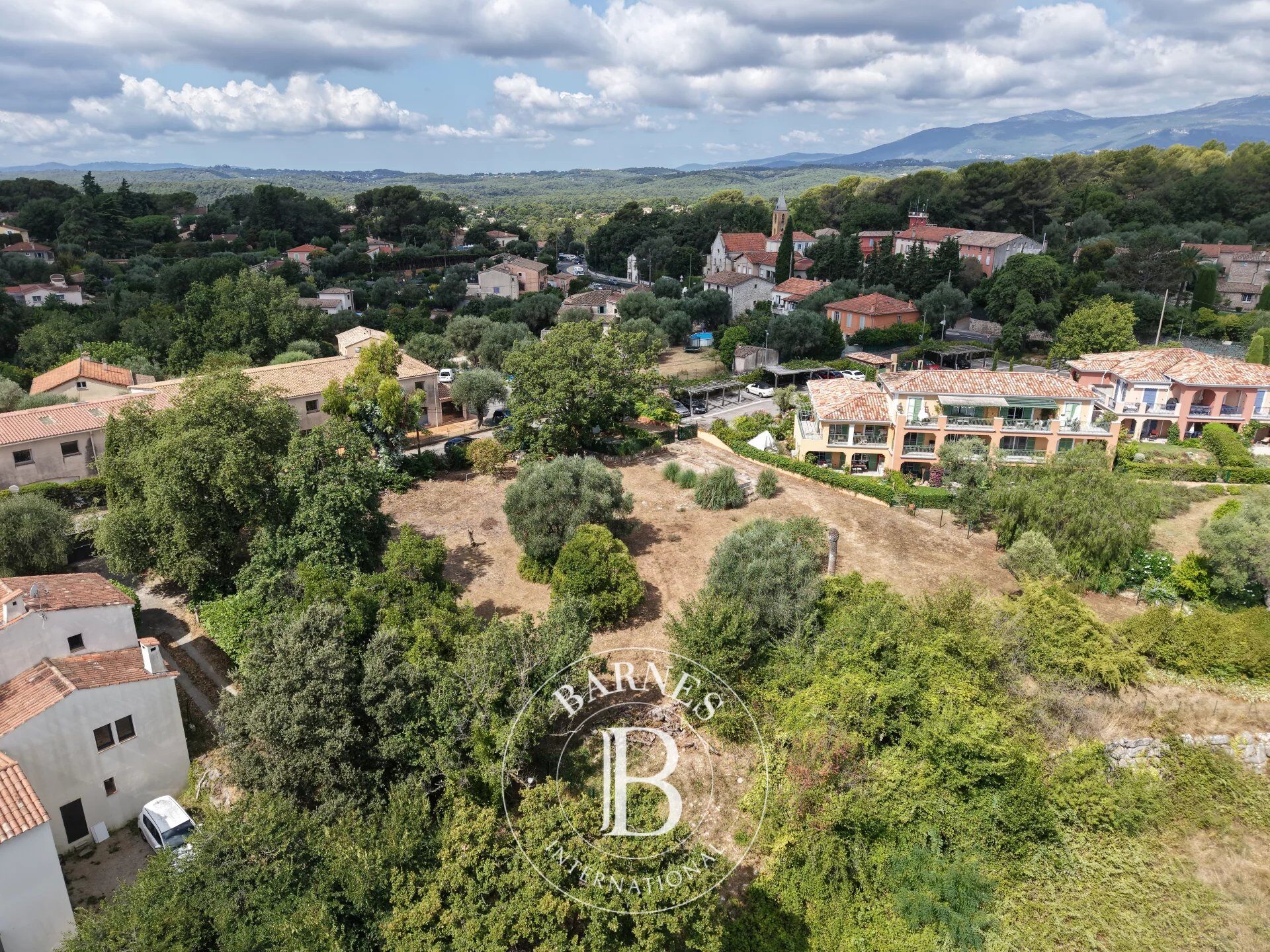 Arazi Roquefort-les-Pins - picture 22