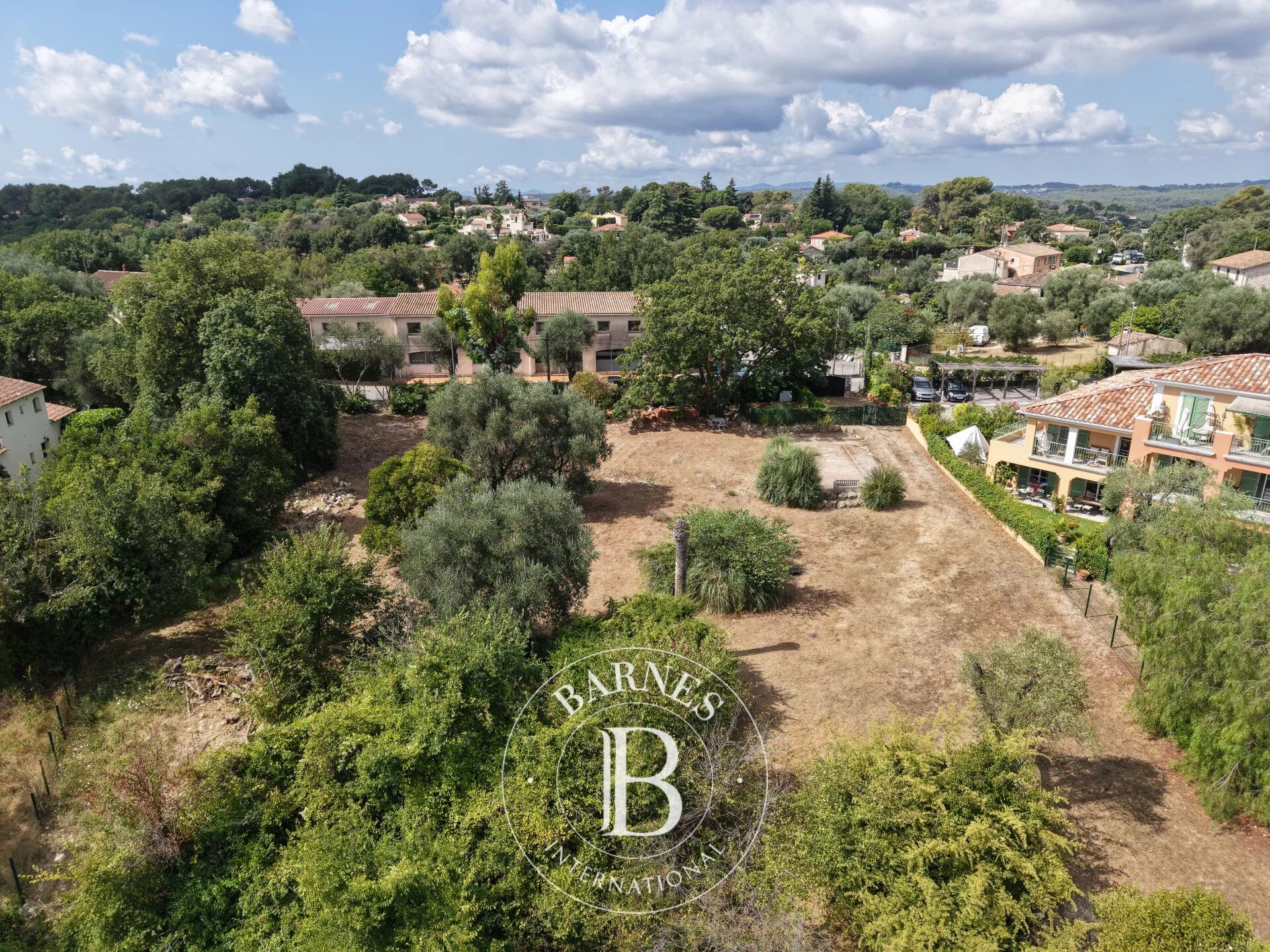 Arazi Roquefort-les-Pins - picture 14