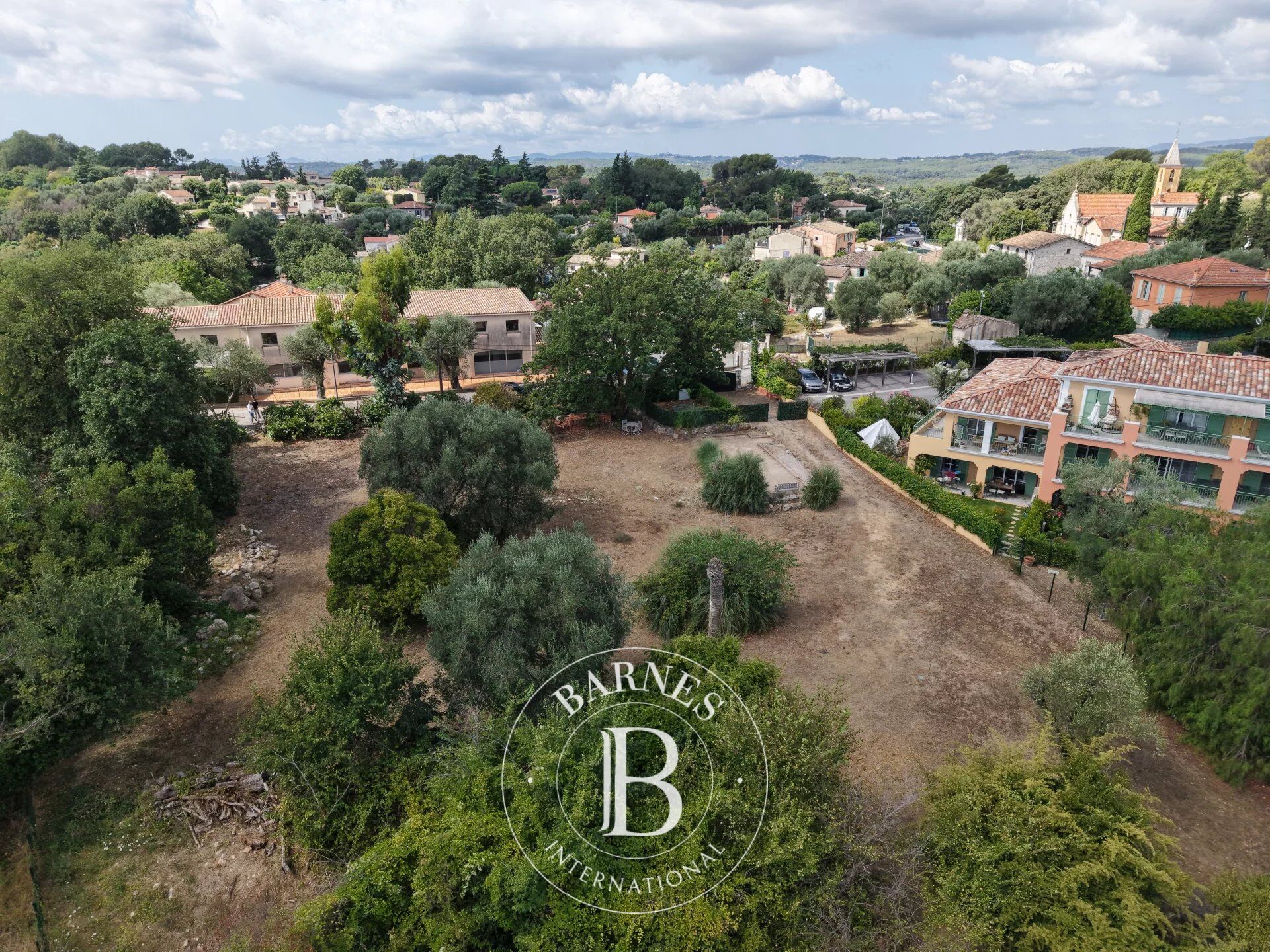 Arazi Roquefort-les-Pins - picture 10