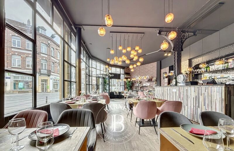 À vendre, Immeuble Uccle - picture 1