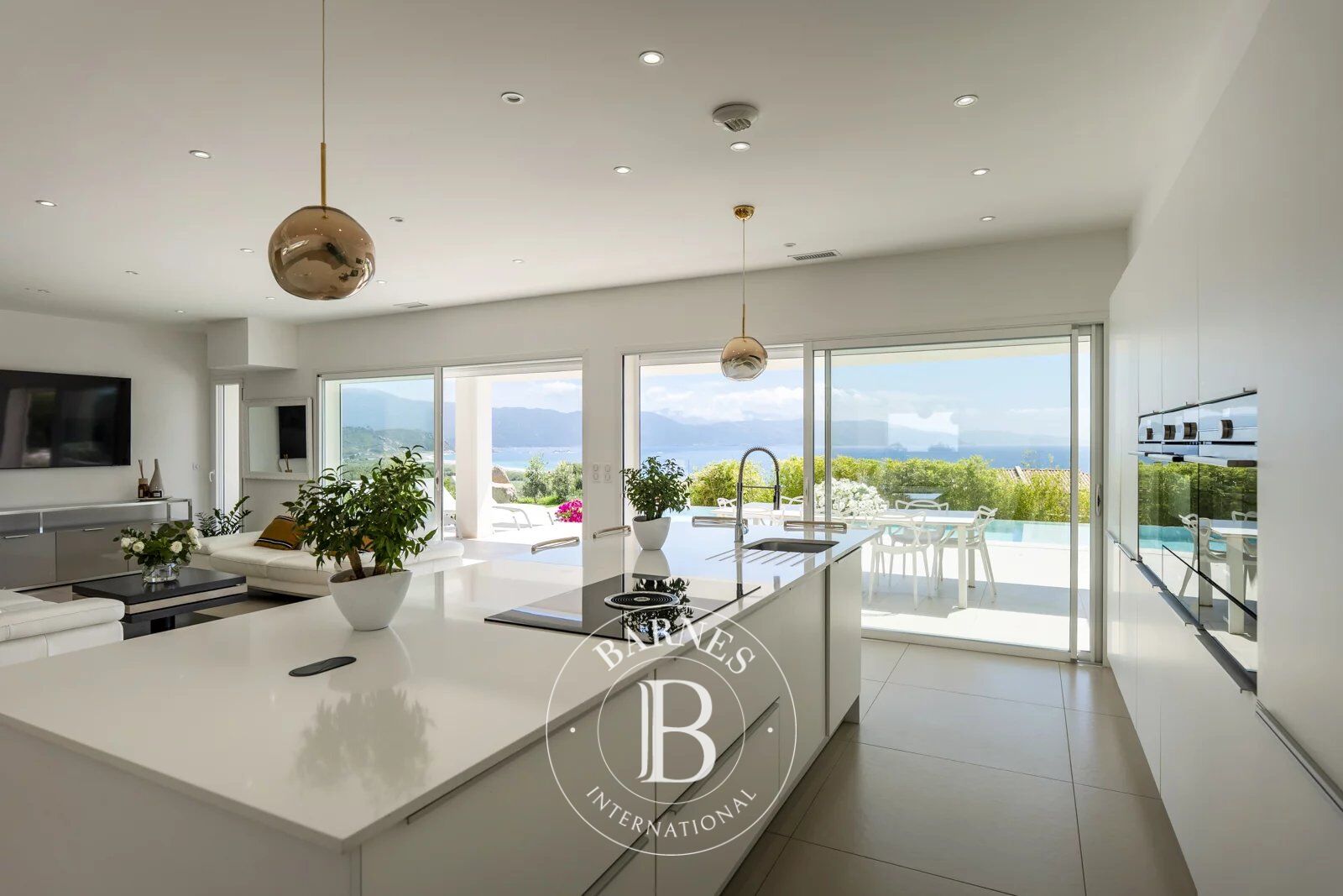 Exclusivité, Villa,4 chambres, vue mer panoramique, piscine, plages à pied - picture 2