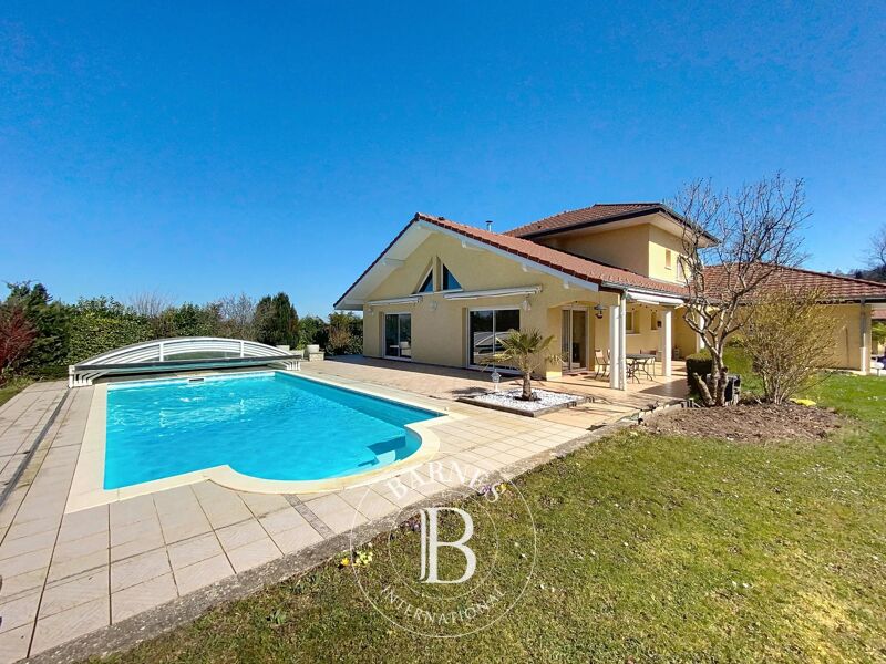 Venta, Casa Larringes - picture 1