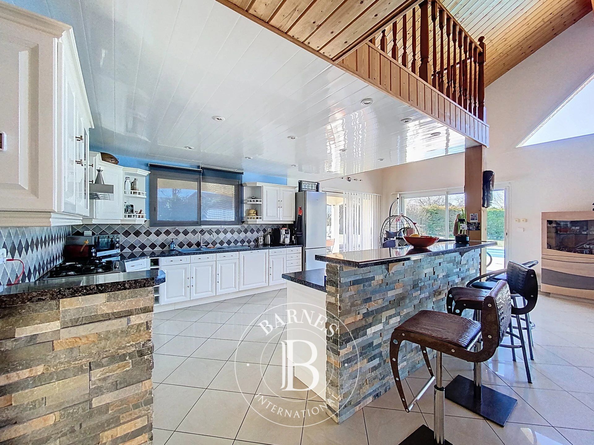 Ev Larringes - picture 9