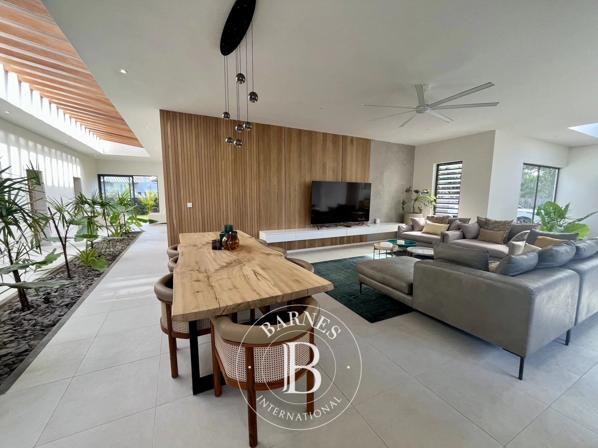 Villa Beau Plan - picture 2