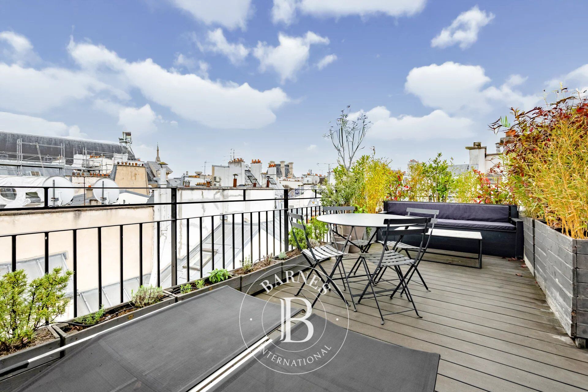 EXCEPTIONNEL – DUPLEX HAUT STANDING AVEC TERRASSE ET VUES PANORAMIQUES - SAINT HONORE - picture 3