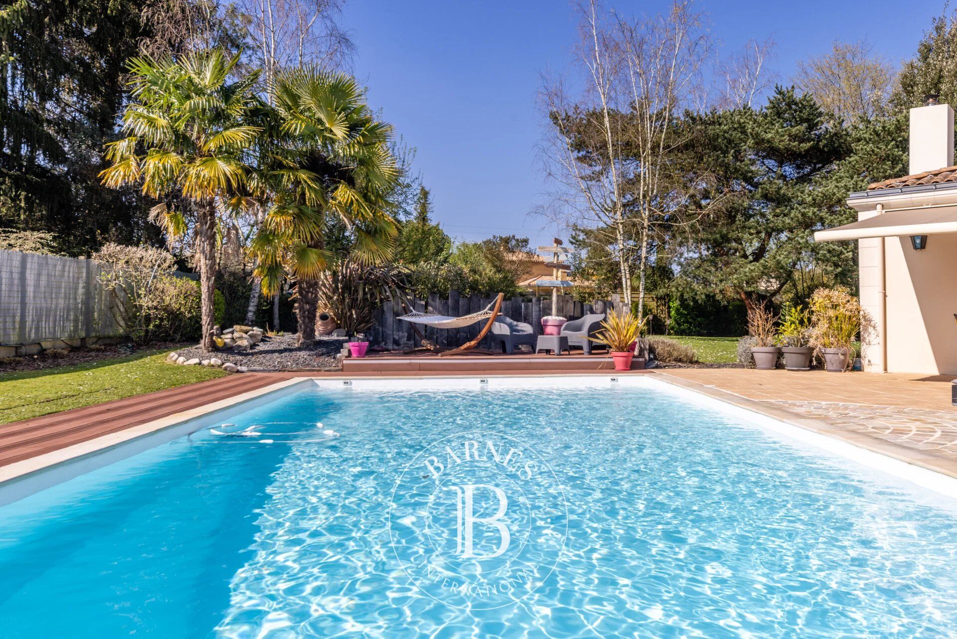 NANTES VERTOU - 6-bedroom family home with swimming pool and large garden - picture 3