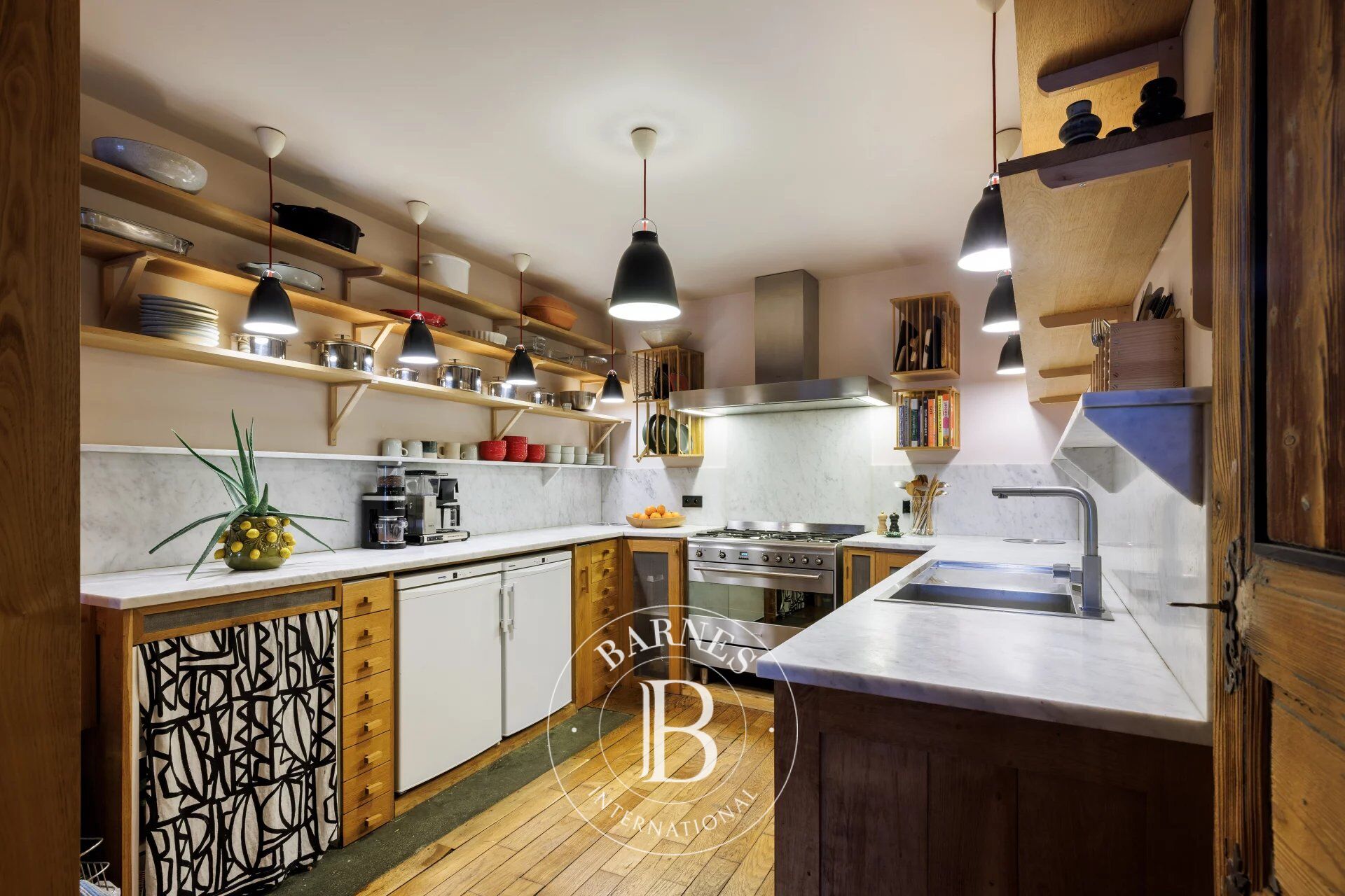 BAYONNE LES HALLES, MAISON ET LOCAL COMMERCIAL - picture 3
