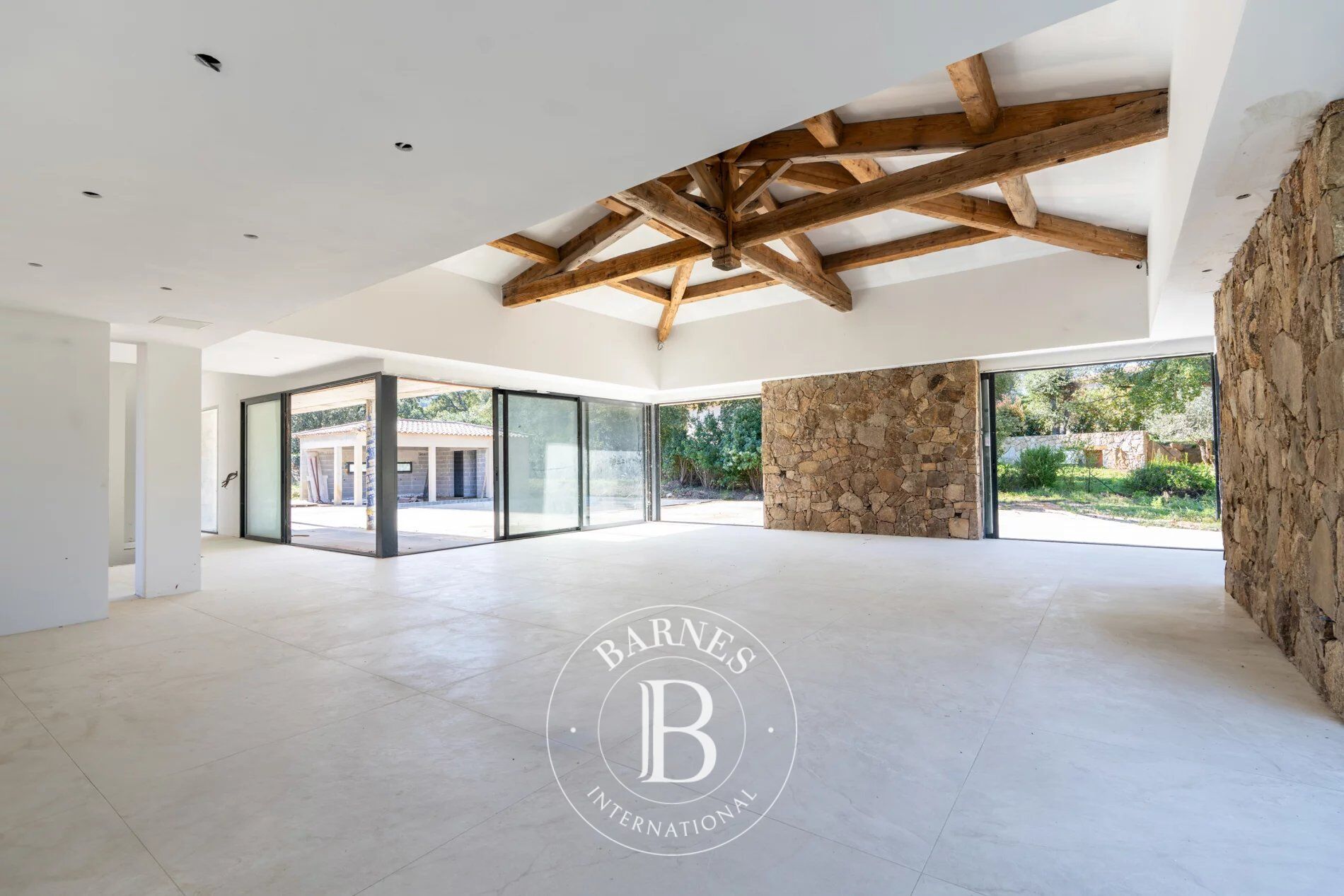 Porto-Vecchio, Villa d'architecte, 6 chambres, piscine, vue montagne - picture 3