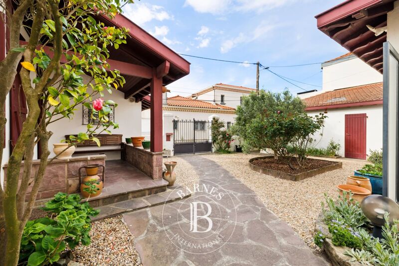 For Sale, House Biarritz - picture 3