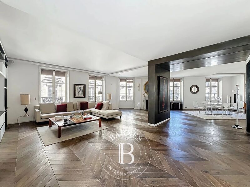 Loué, Appartement Paris 8ème - picture 2