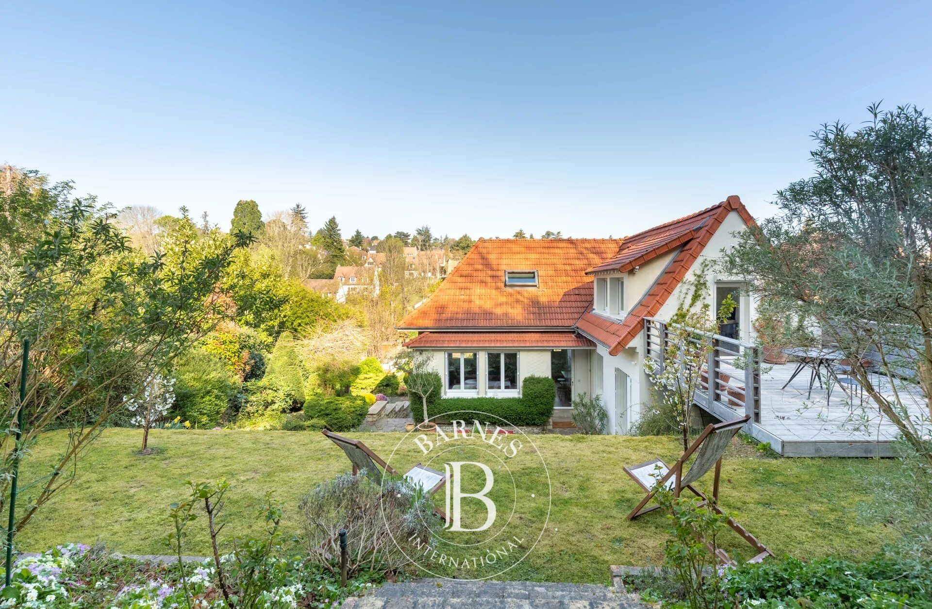 LE PECQ MAISON FAMILIALE 5 CHAMBRES + STUDIO - picture 3