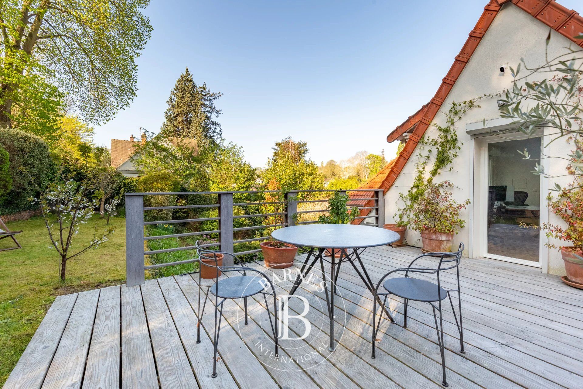 LE PECQ MAISON FAMILIALE 5 CHAMBRES + STUDIO - picture 2