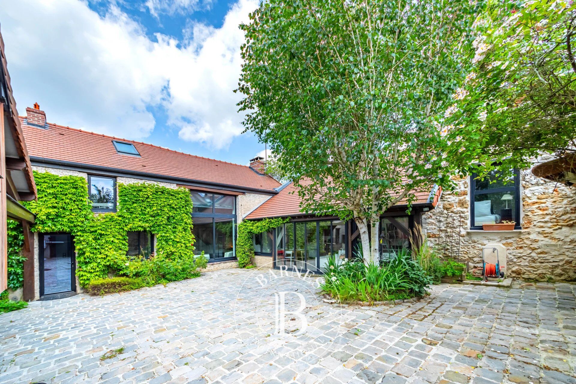 Haus Marcoussis - picture 2