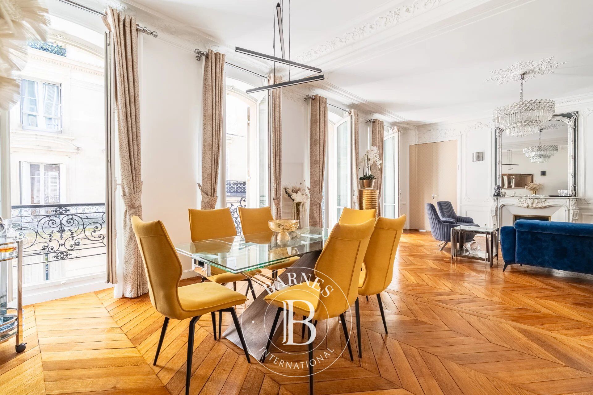 Paris 8 - Friedland - Faubourg Saint Honoré - 4 bedrooms -  Sliding balcony - picture 2