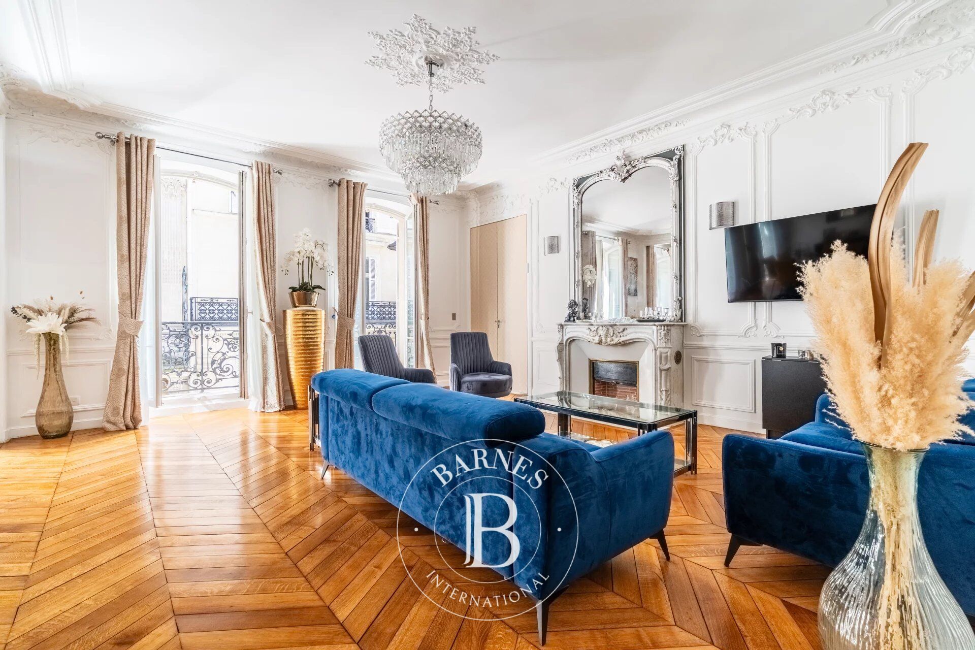 Paris 8 - Friedland - Faubourg Saint Honoré - 4 bedrooms -  Sliding balcony - picture 3