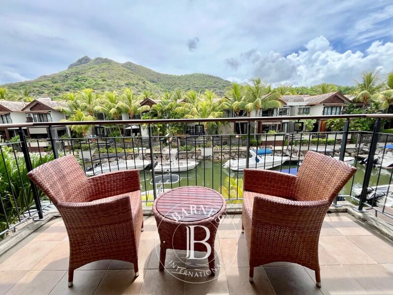 Venta, Dúplex Rivière Noire - picture 1