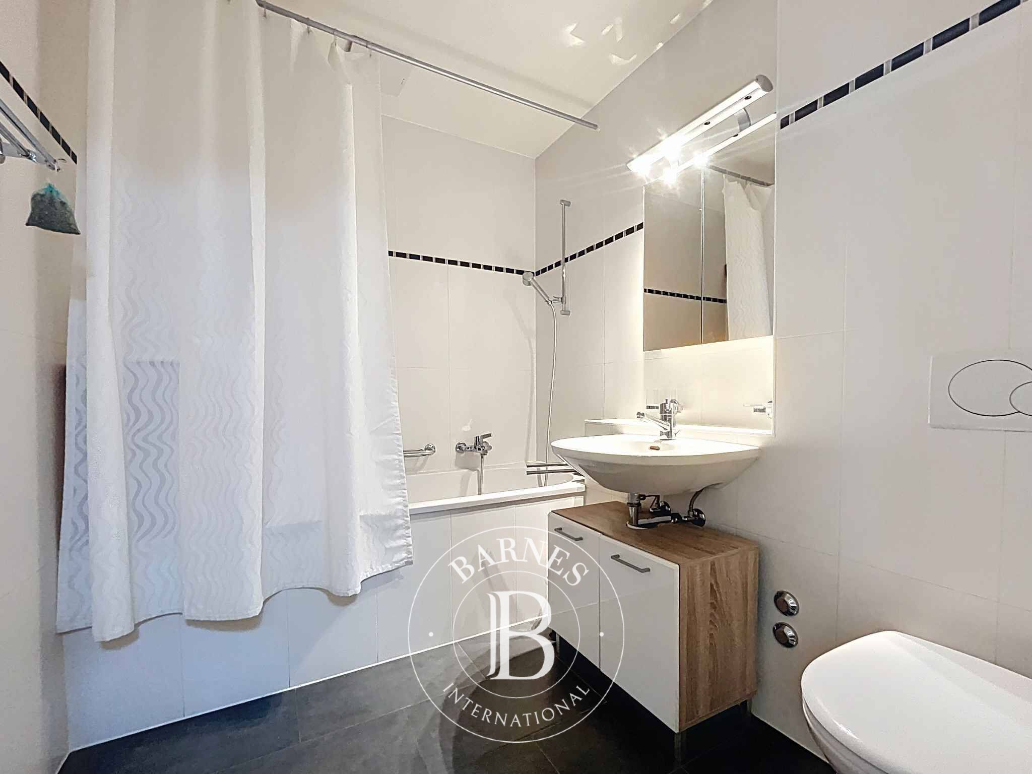 Daire Montreux - picture 8