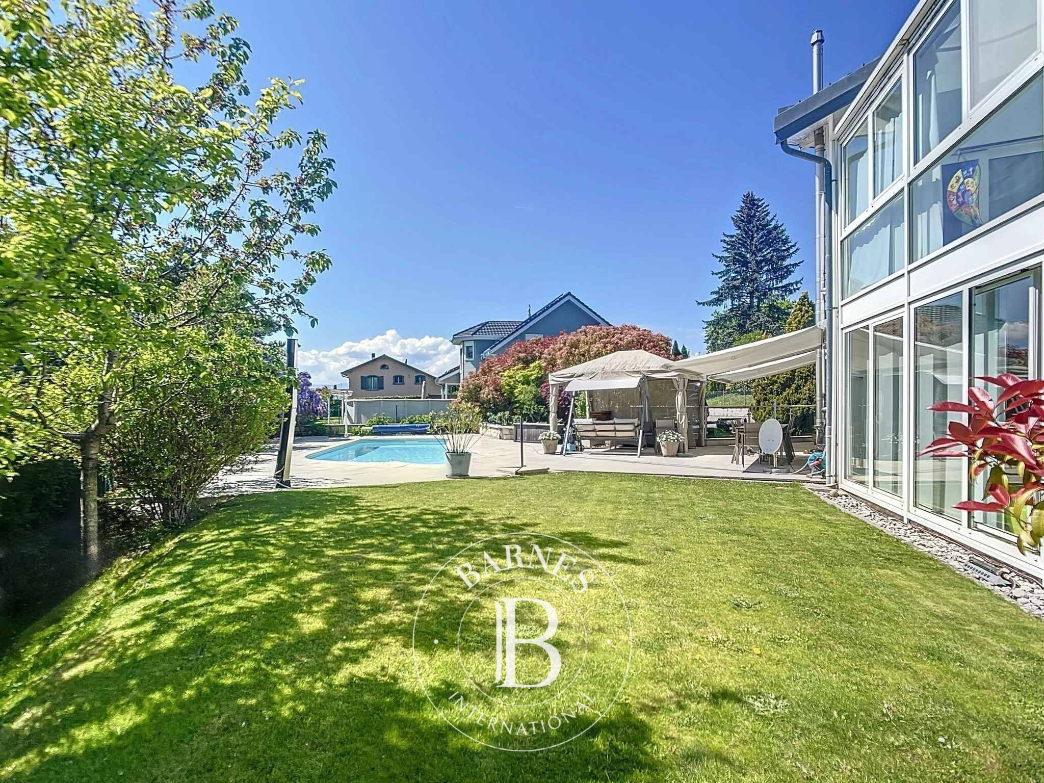 Apartment Le Mont-sur-Lausanne - picture 1