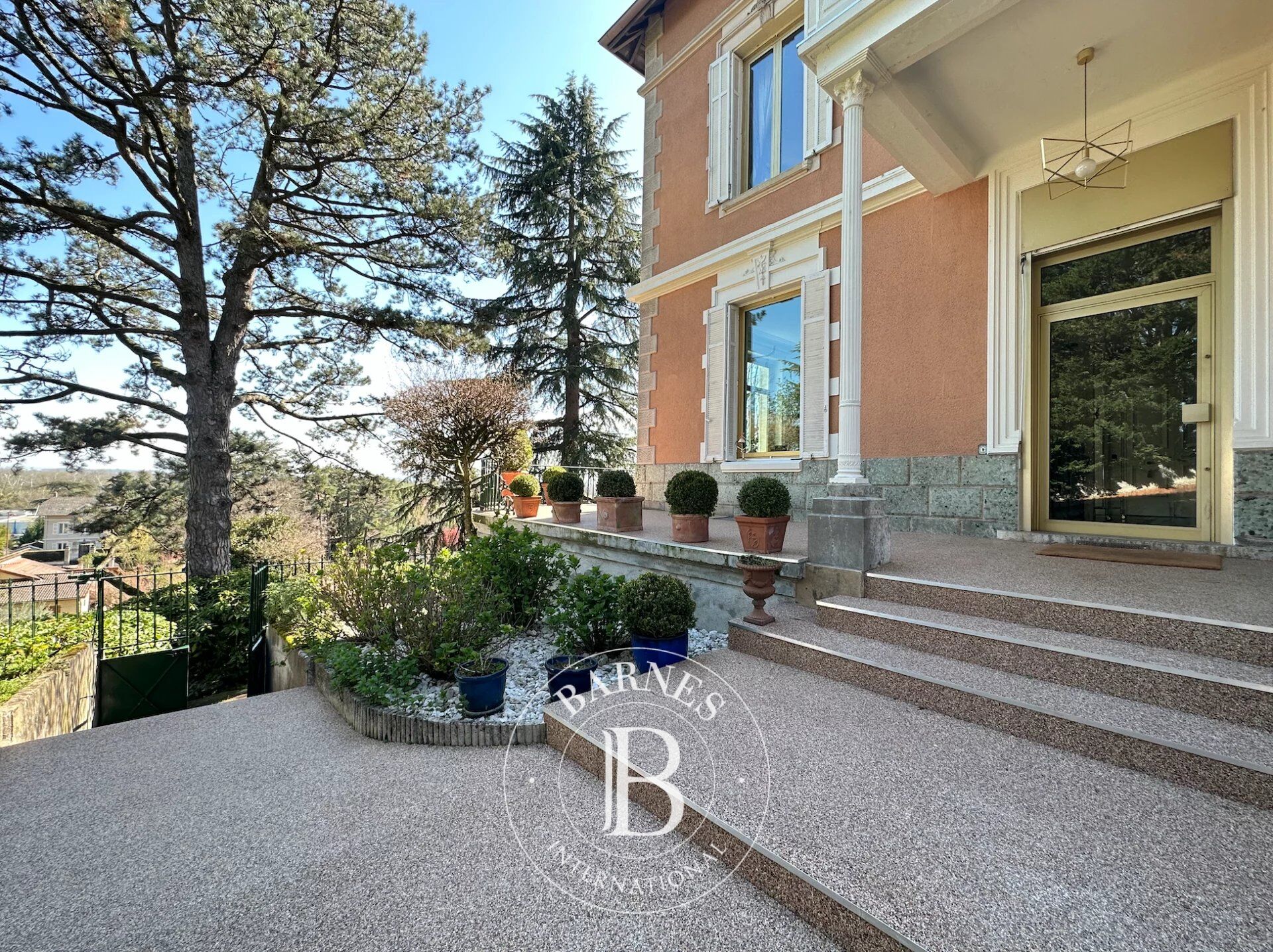 Casa Neyron - picture 1