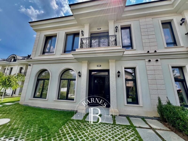 Venta, Casa Sofia - picture 1