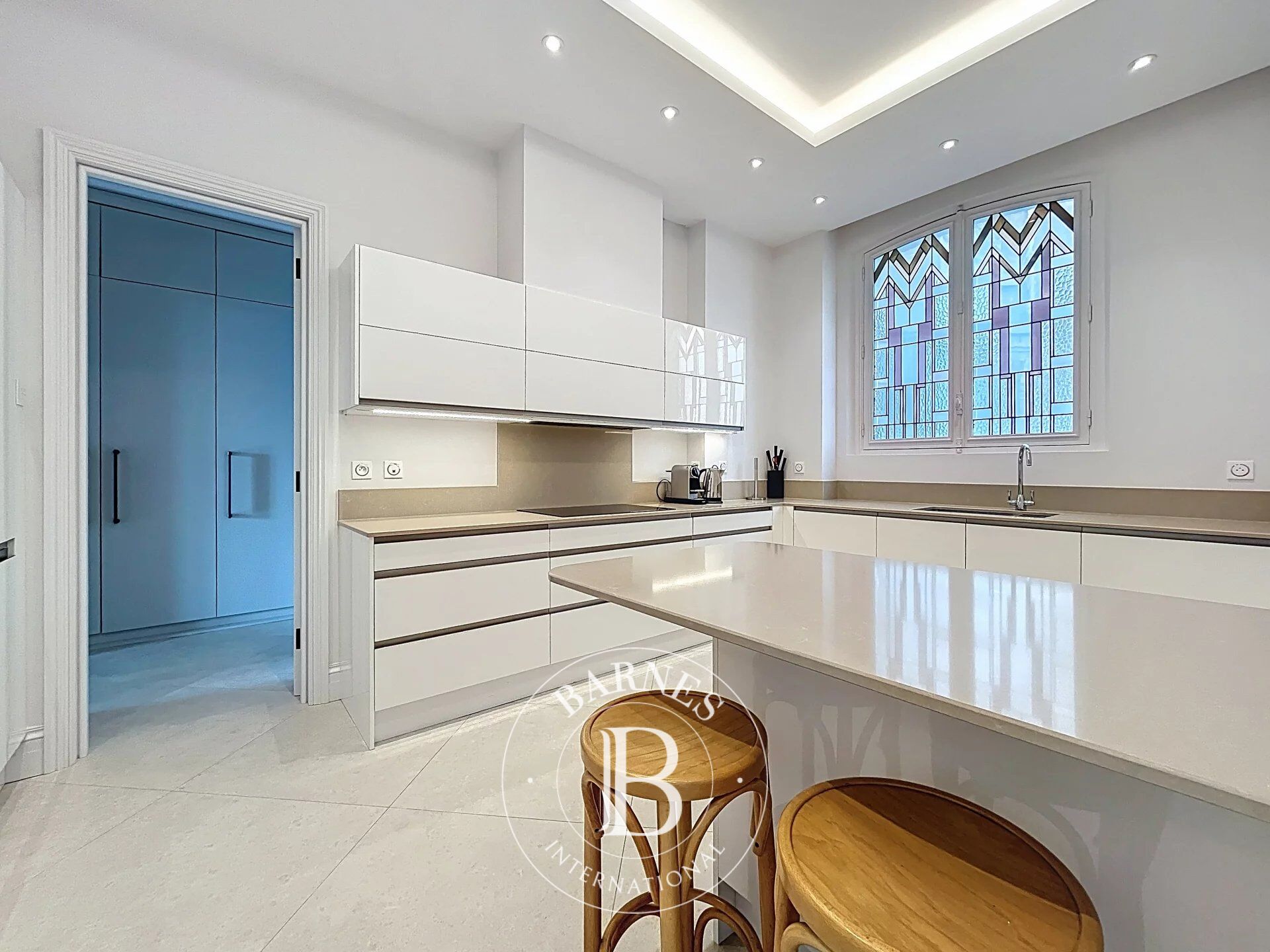 For Rent, Apartment Paris 16ème - picture 6