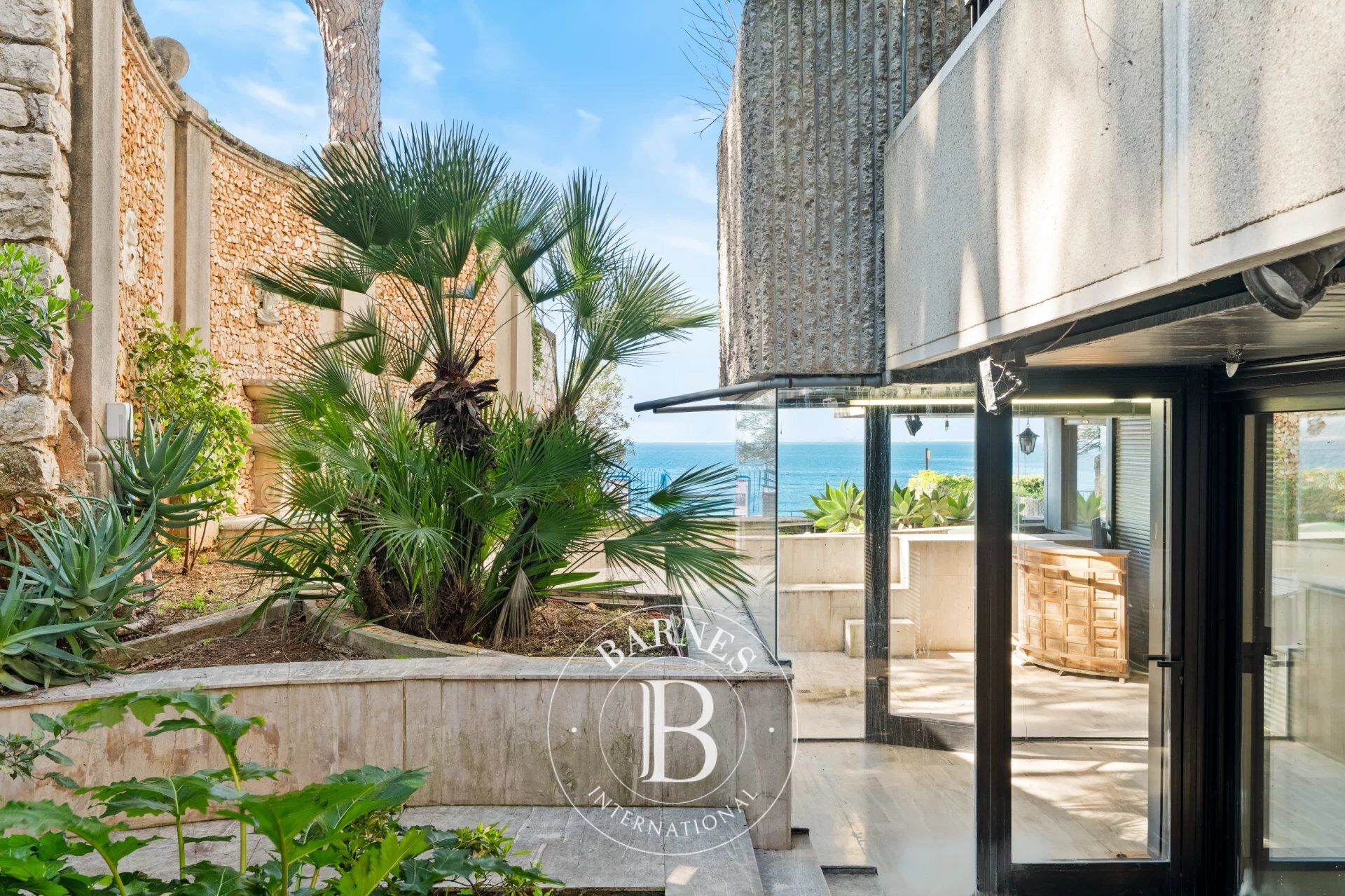 NICE - PORT - APPARTEMENT AVEC VUE MER - picture 2