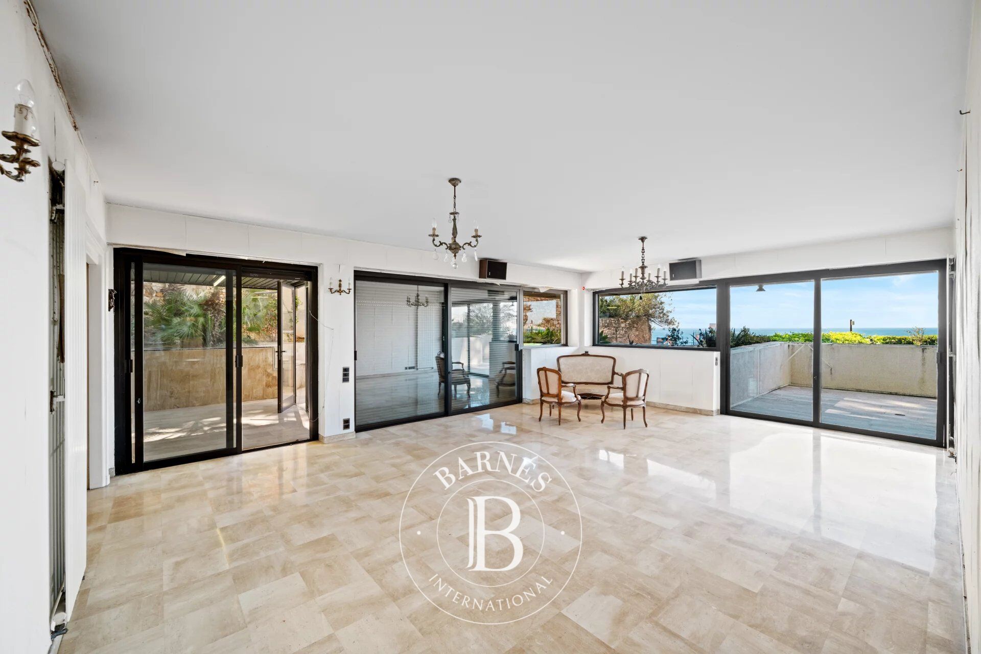 NICE - PORT - APPARTEMENT AVEC VUE MER - picture 3