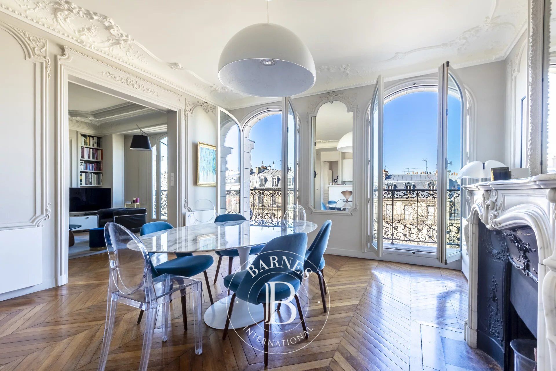 Piso Paris 8ème - picture 3