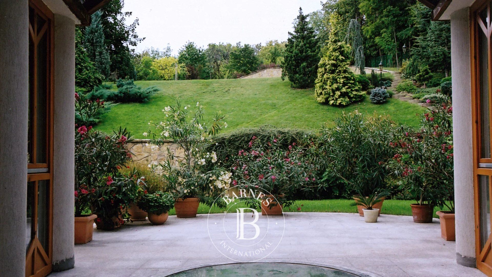 Villa Budapest - picture 3