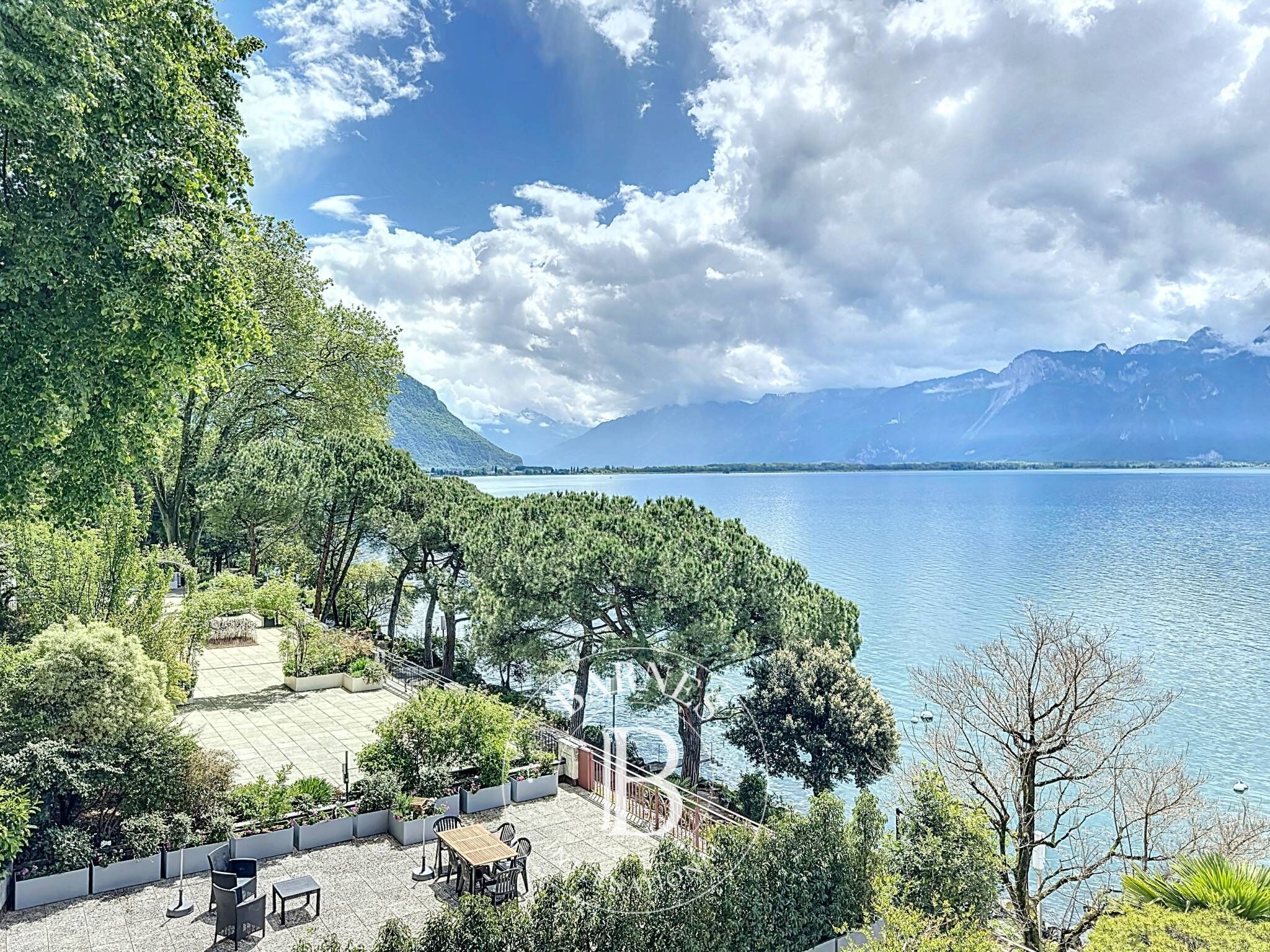 Daire Montreux - picture 10