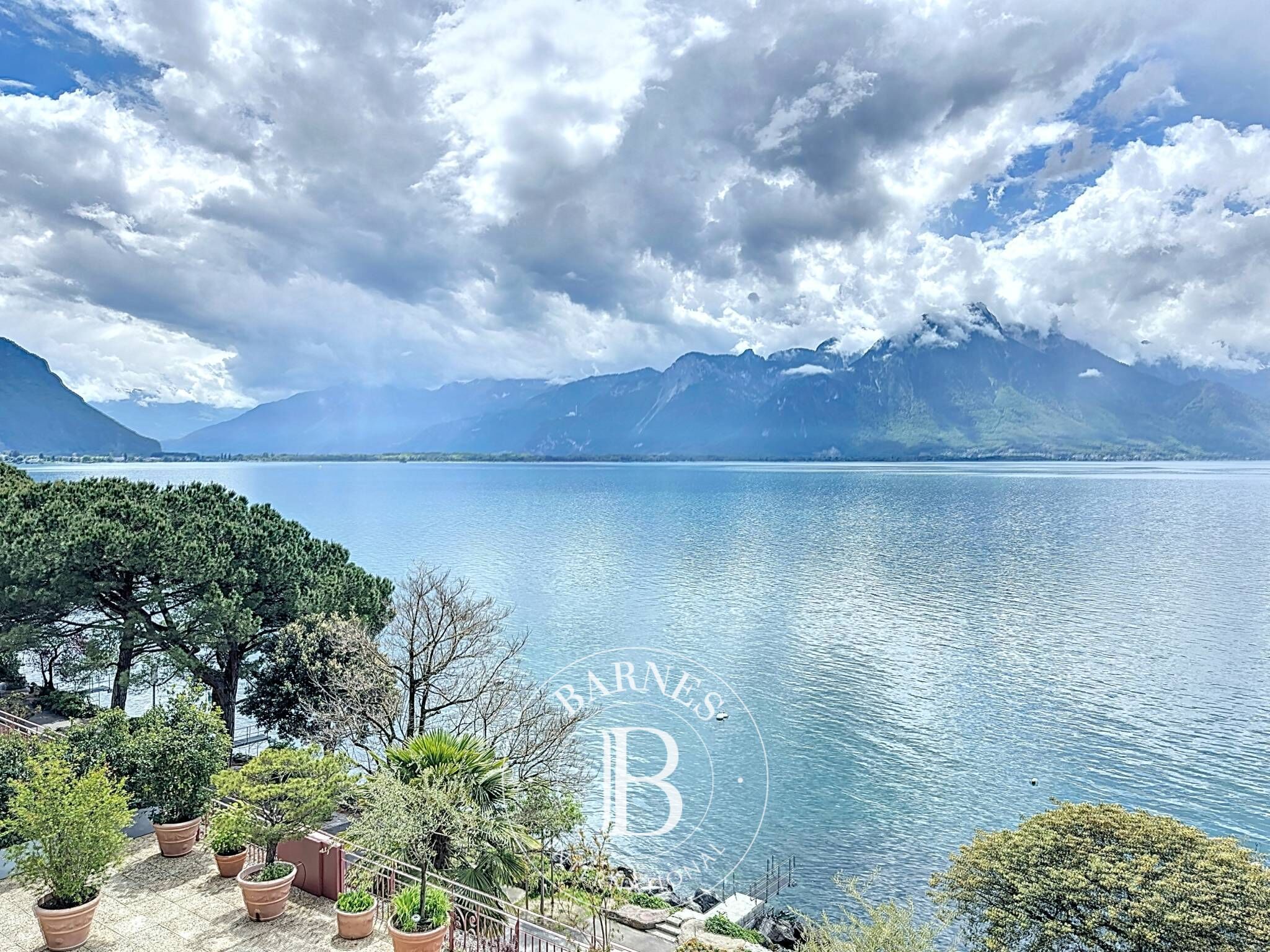 Daire Montreux - picture 4