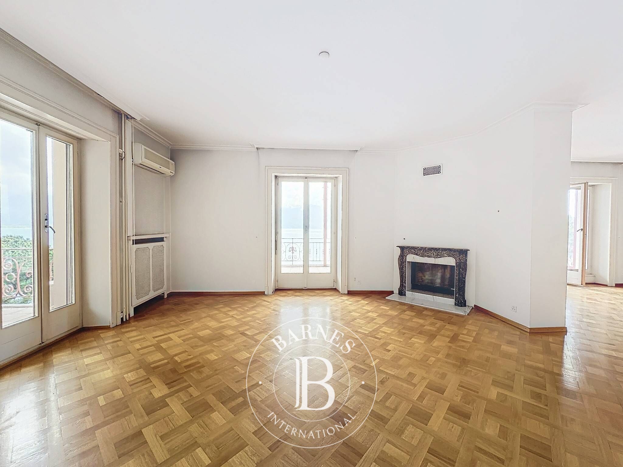 Daire Montreux - picture 6