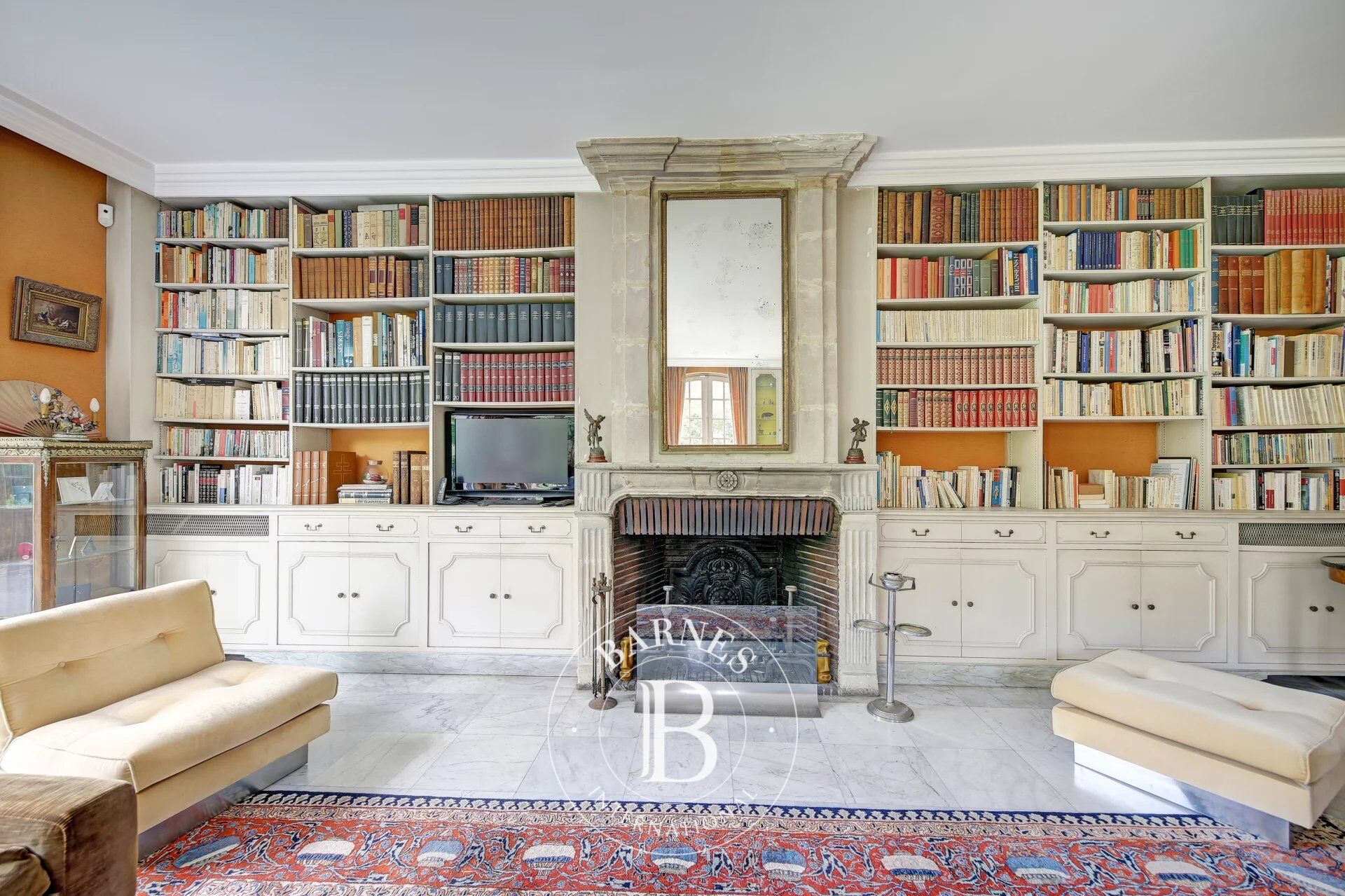 Casa Versailles - picture 1