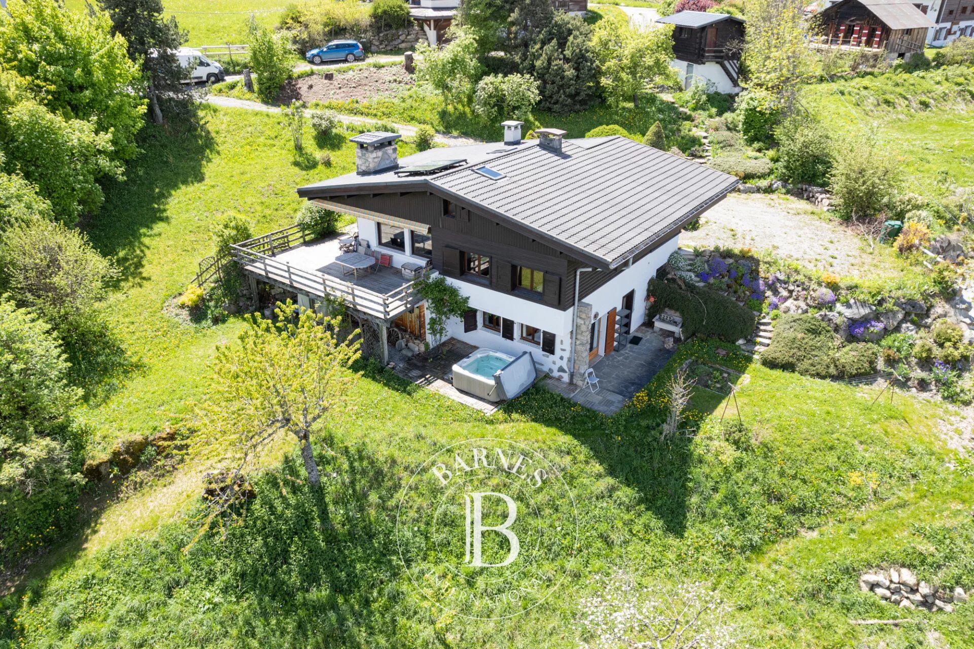 BARNES SAINT-GERVAIS - CUPELIN - TRADITIONAL CHALET WITH MONT-BLANC VIEW - picture 2