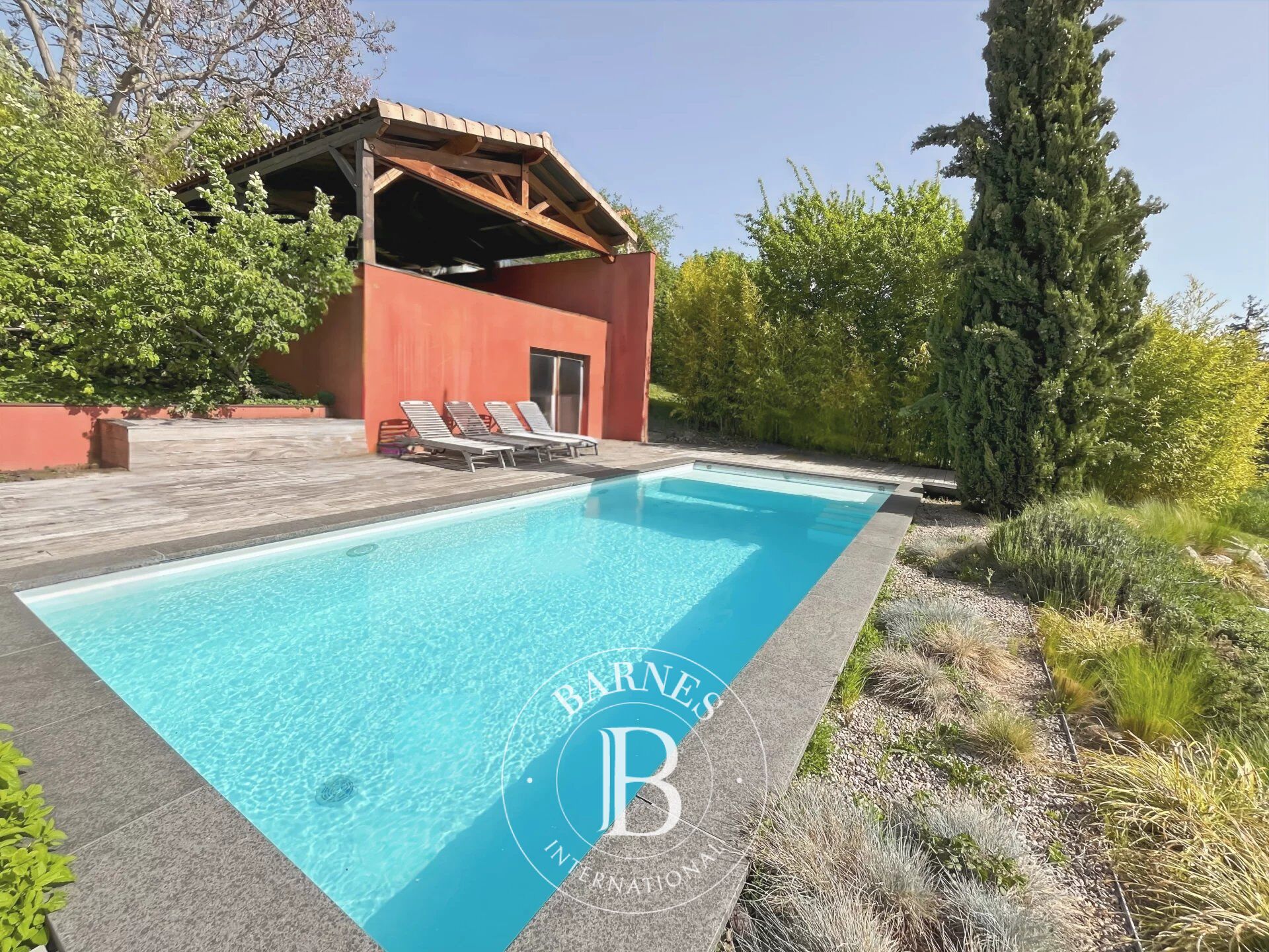 Maison contemporaine de 300 m² – 5 chambres, piscine – Vue dégagée - picture 3