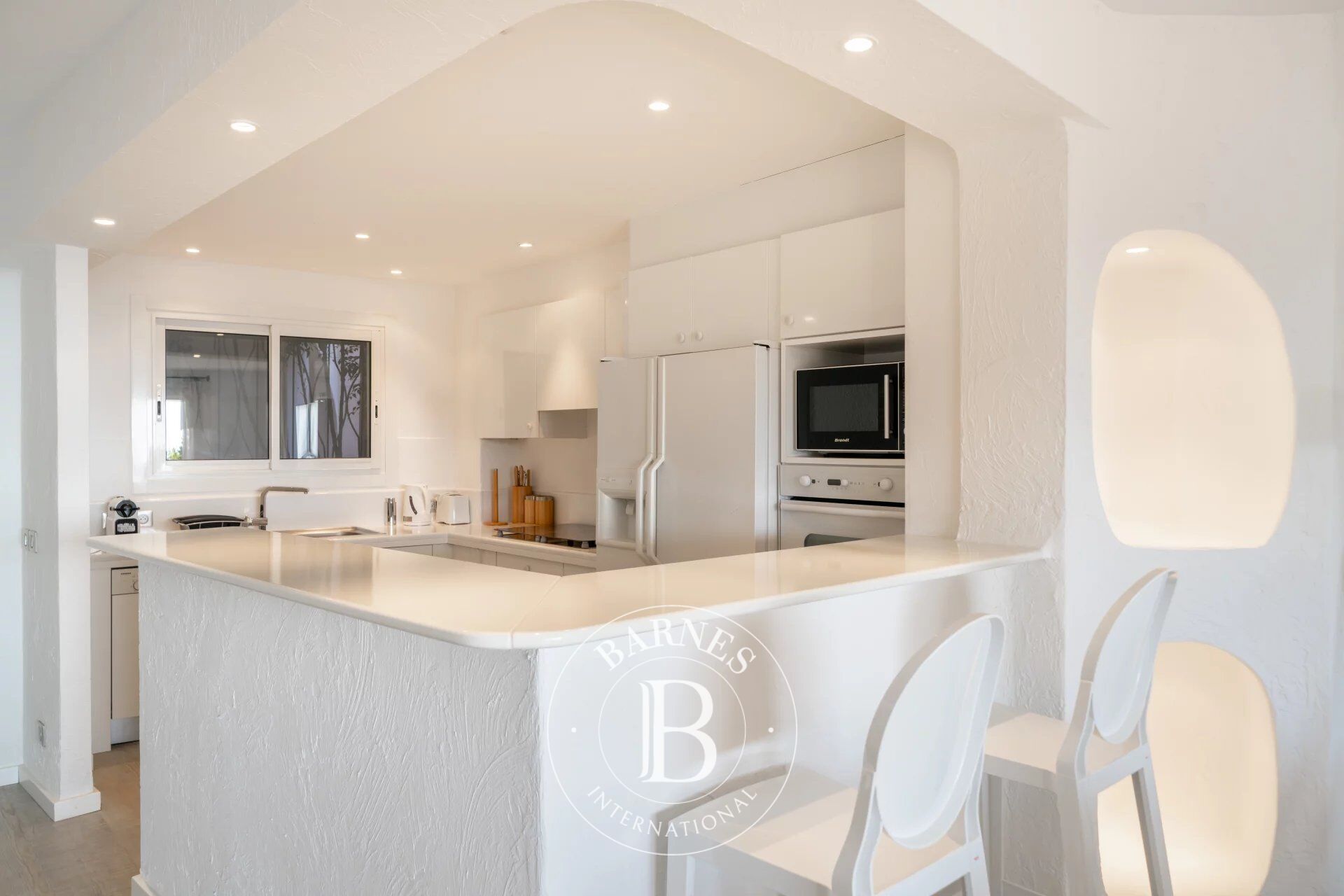 SEASONAL RENTAL - picture 3